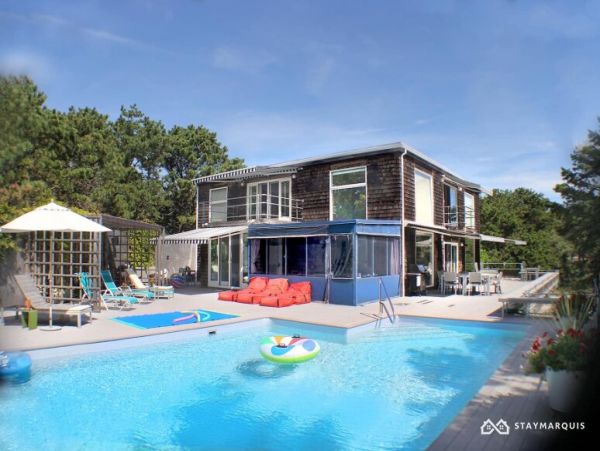 Hamptons Home 1020834