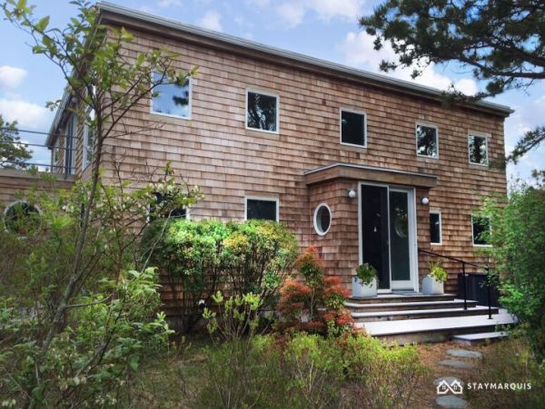 Hamptons Home 1020834