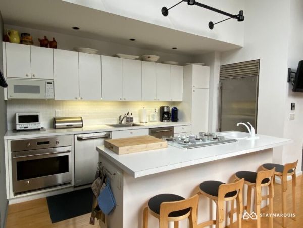 Hamptons Home 1020834