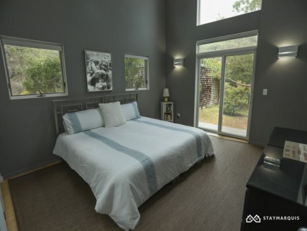 Hamptons Home 1020834