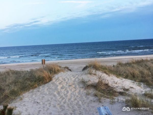 Hamptons Home 1020834