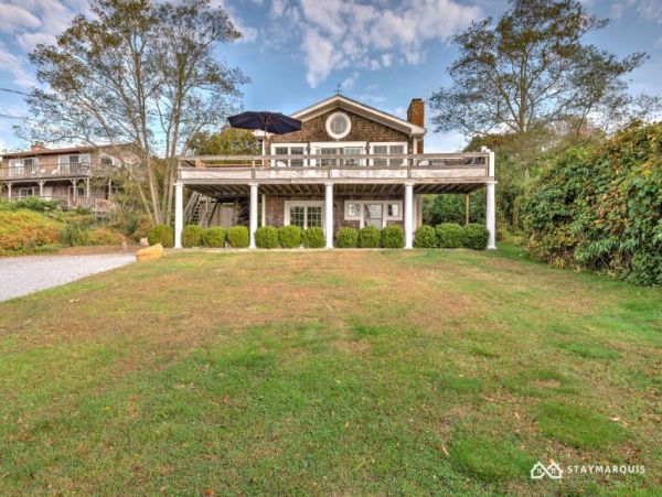 Hamptons Home 1020835