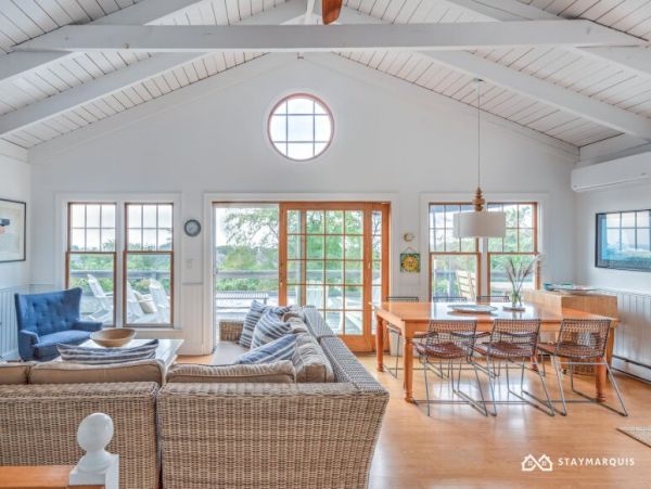 Hamptons Home 1020835