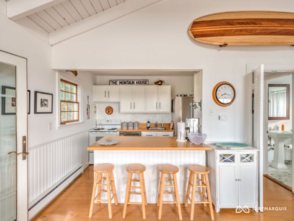Hamptons Home 1020835