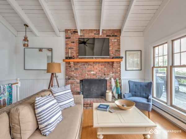 Hamptons Home 1020835