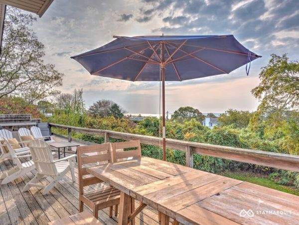 Hamptons Home 1020835