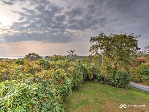 Hamptons Home 1020835
