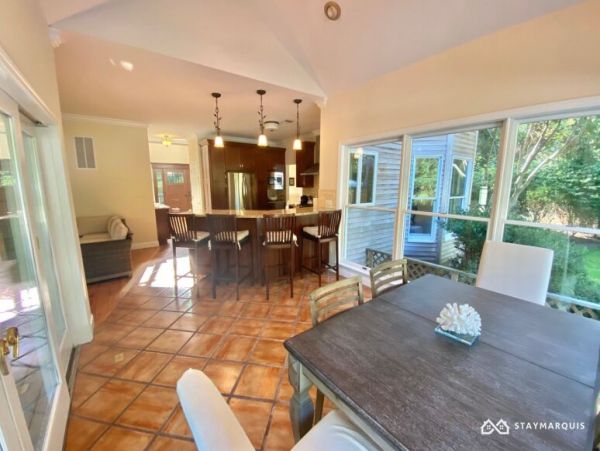 Hamptons Home 1020836