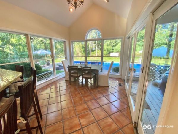 Hamptons Home 1020836