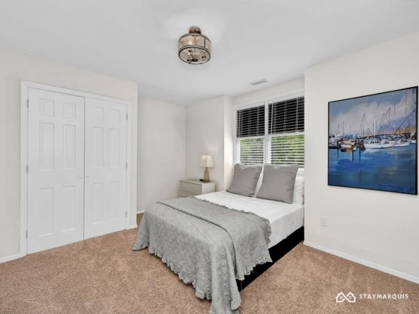 Hamptons Home 1020836