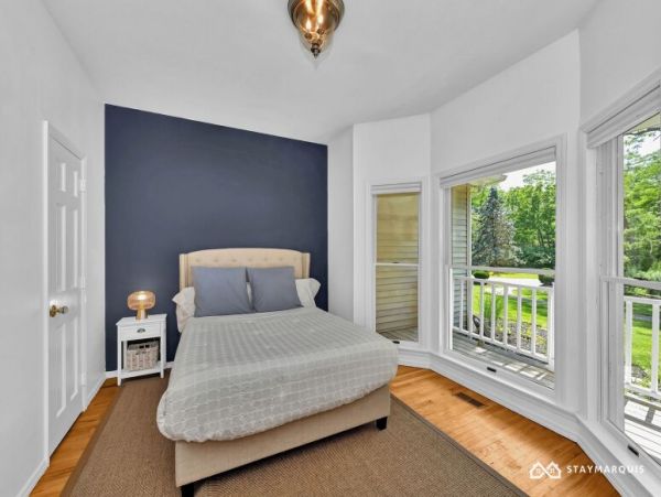 Hamptons Home 1020836