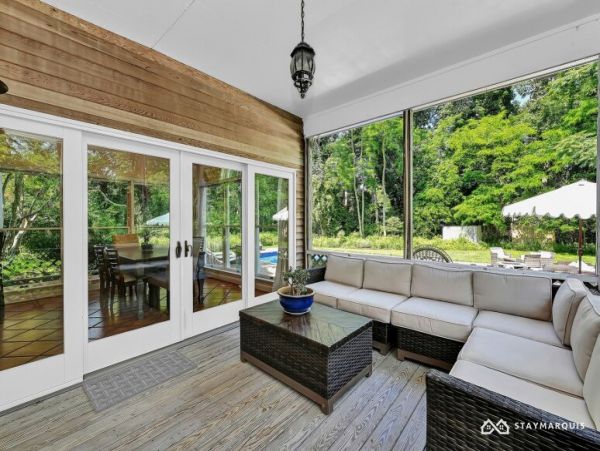 Hamptons Home 1020836