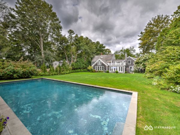 Hamptons Home 1020837