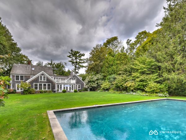 Hamptons Home 1020837