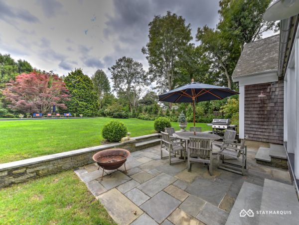Hamptons Home 1020837