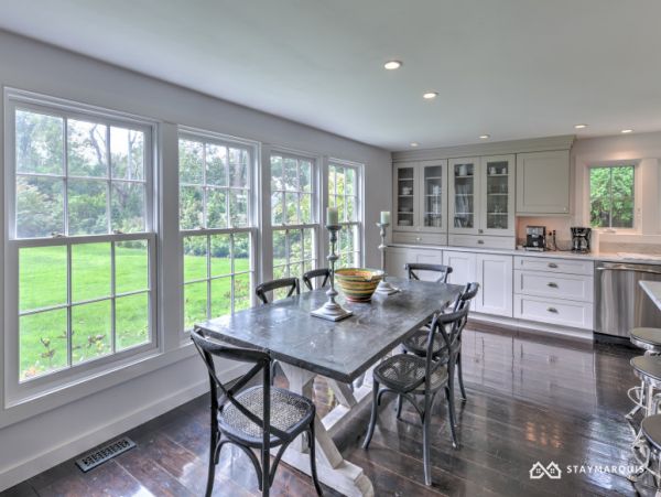 Hamptons Home 1020837