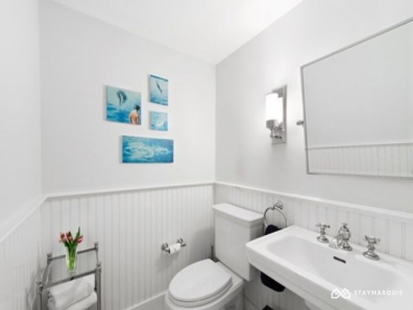 Hamptons Home 1020837
