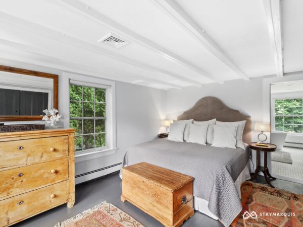 Hamptons Home 1020837