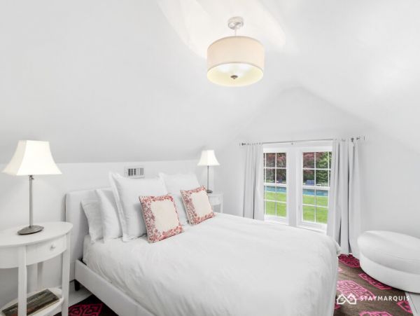 Hamptons Home 1020837