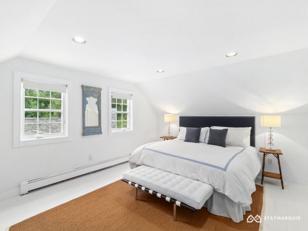 Hamptons Home 1020837