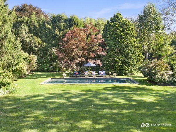 Hamptons Home 1020837
