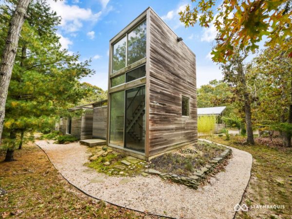 Hamptons Home 1020838