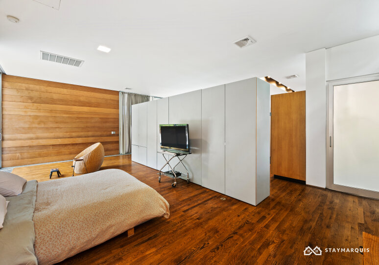 Hamptons Home 1020838