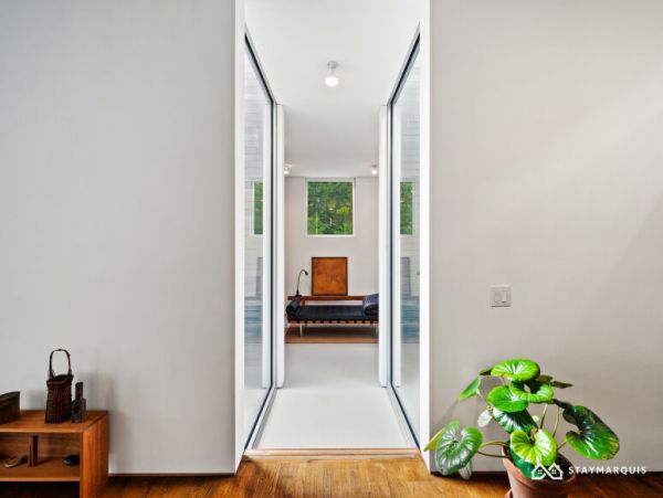 Hamptons Home 1020838