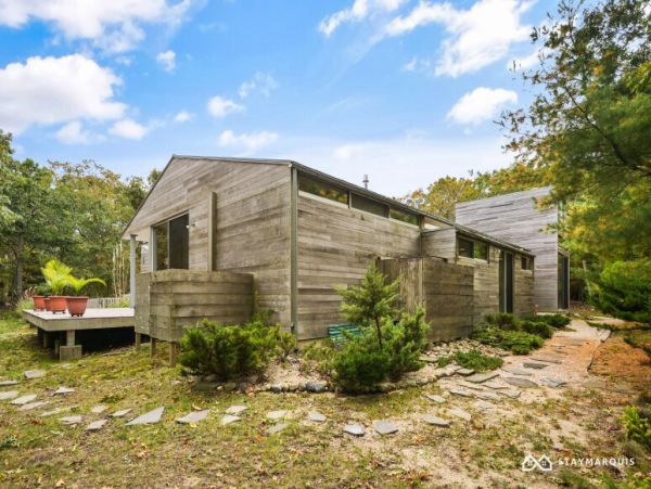 Hamptons Home 1020838