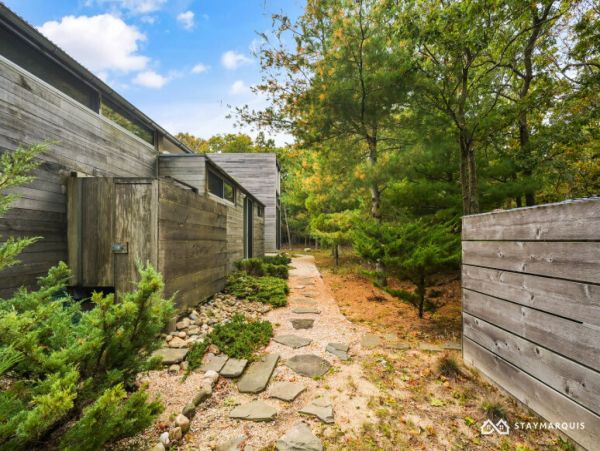 Hamptons Home 1020838