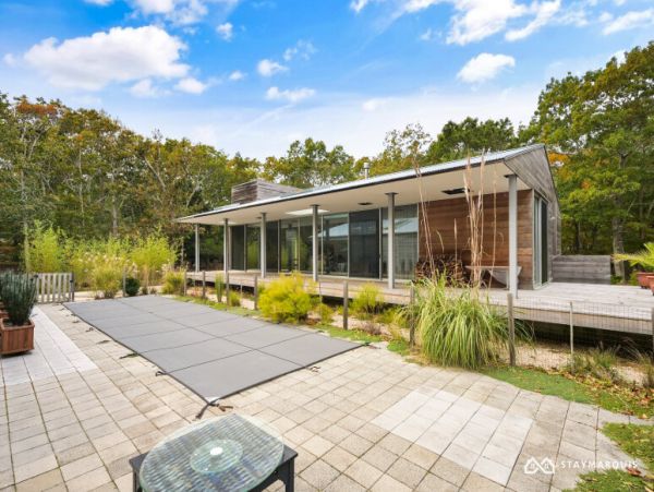 Hamptons Home 1020838