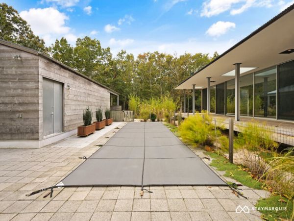 Hamptons Home 1020838