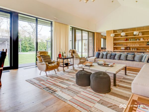 Hamptons Home 1020839