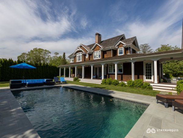 Hamptons Home 1020840
