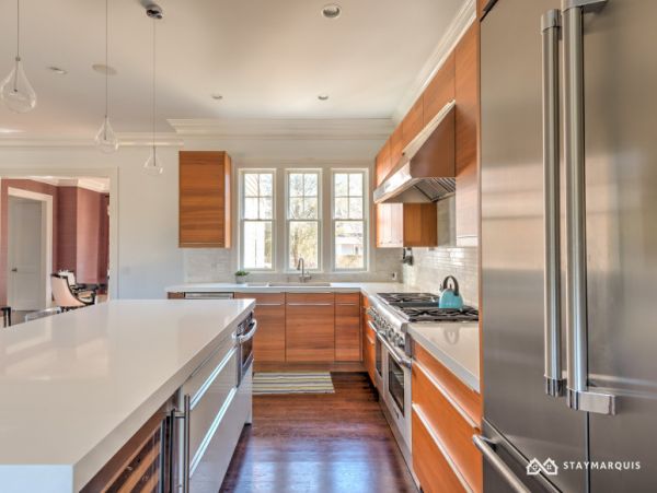Hamptons Home 1020840