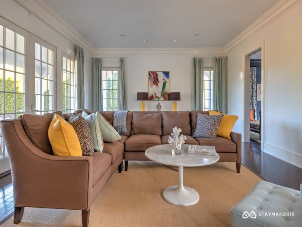 Hamptons Home 1020840