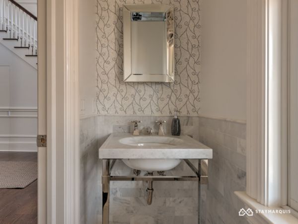 Hamptons Home 1020840