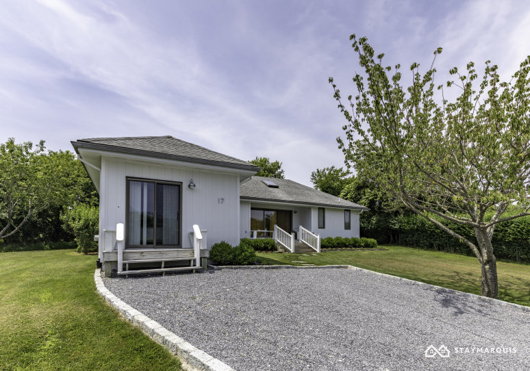 Hamptons Home 1020841