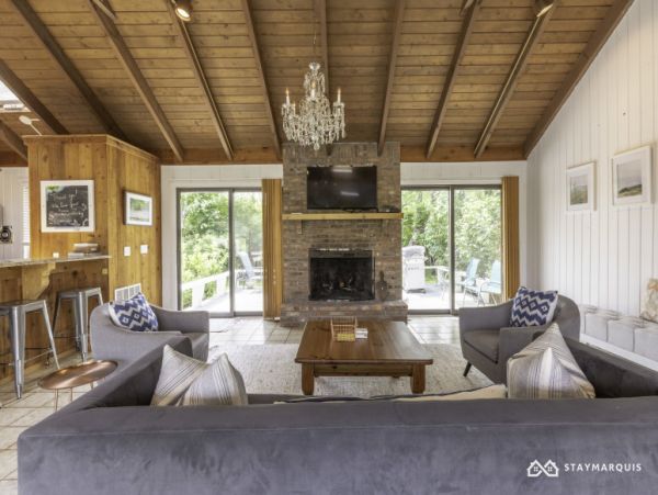 Hamptons Home 1020841