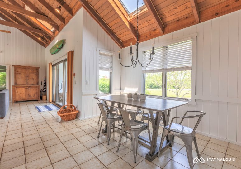 Hamptons Home 1020841