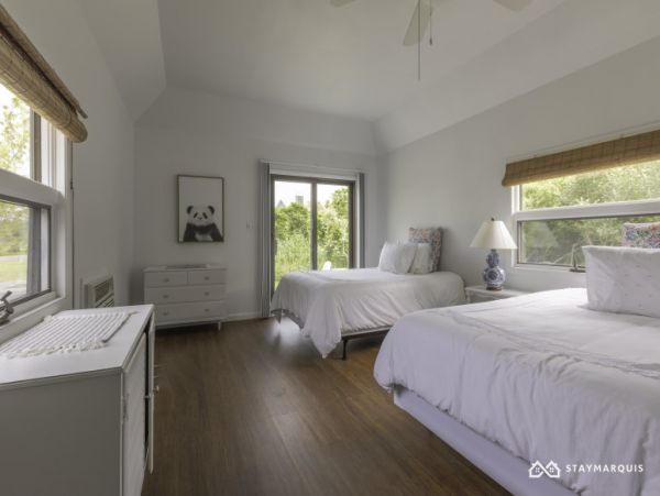Hamptons Home 1020841