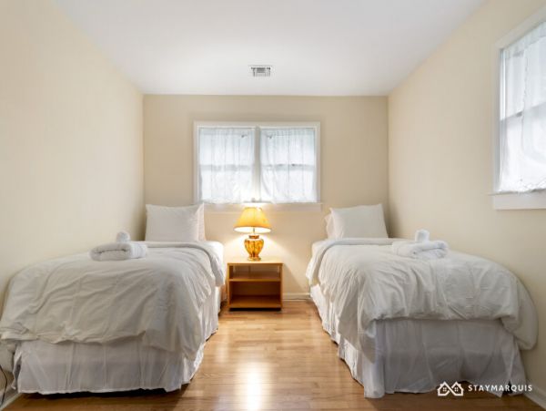 Hamptons Home 1020842