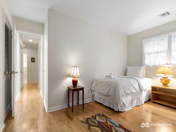 Hamptons Home 1020842