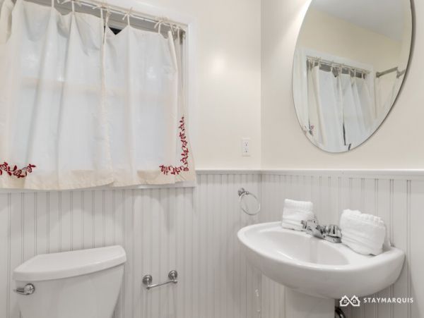 Hamptons Home 1020842