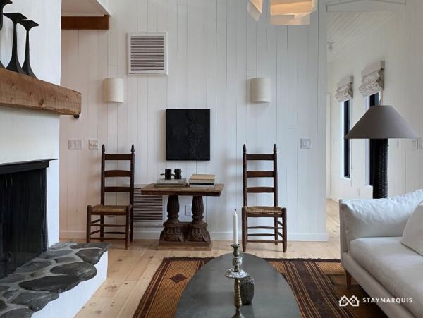 Hamptons Home 1020846