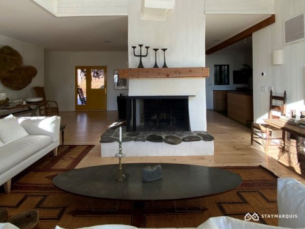 Hamptons Home 1020846