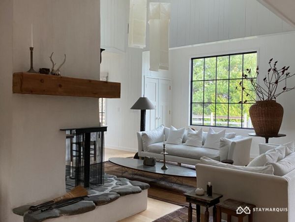 Hamptons Home 1020846