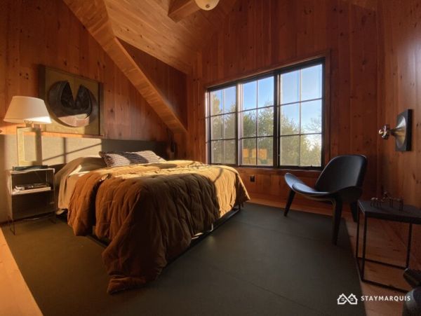 Hamptons Home 1020846