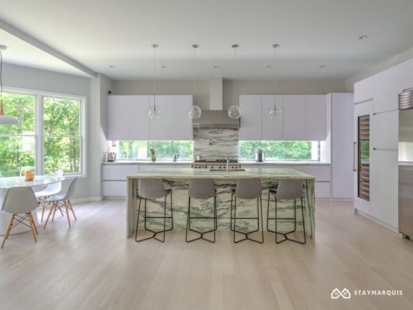 Hamptons Home 1020848
