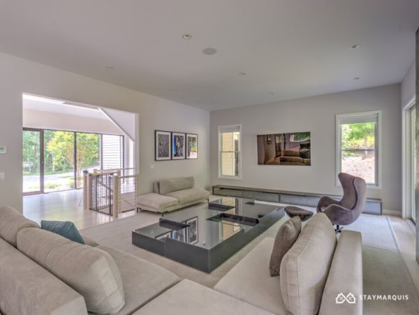Hamptons Home 1020848